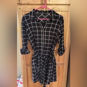 Doe & Rae Black Plaid L Dress
